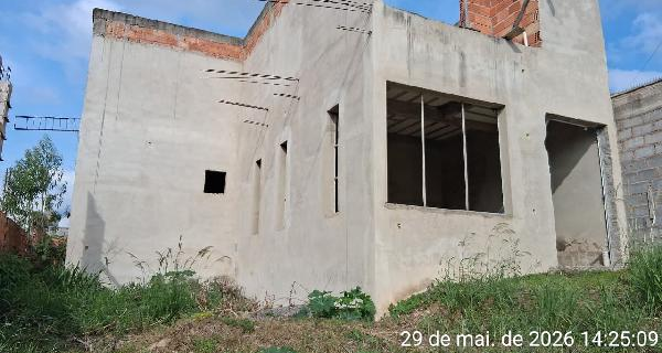 MG/VARGINHA - Casa em PORTO REAL
