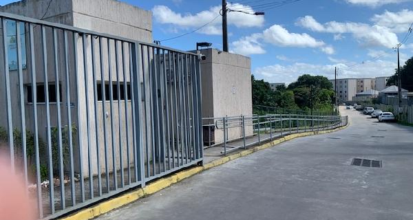 PE/RECIFE - Apartamento em GUABIRABA