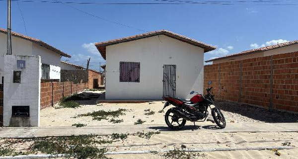 PI/PARNAIBA - Casa em CONSELHEIRO ALBERTO SILVA