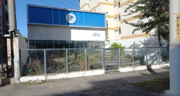 RJ/ARARUAMA - Casa em CENTRO