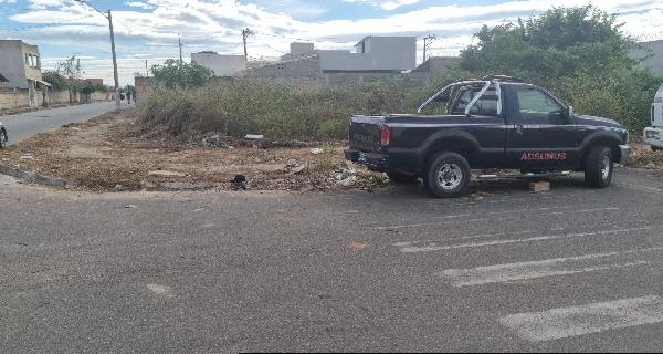 RJ/CAMPOS DOS GOYTACAZES - Terreno em JARDINS DE CAMPOS