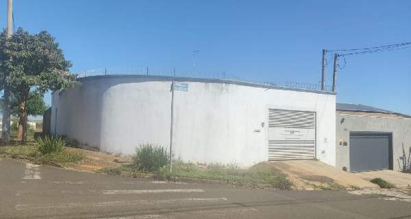 SP/BARRETOS - Casa em CONJUNTO HABITACIONAL VIDA NOVA
