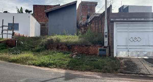 SP/BAURU - Casa em PARQUE JARAGUA