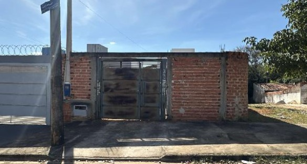 SP/BAURU - Casa em TANGARAS