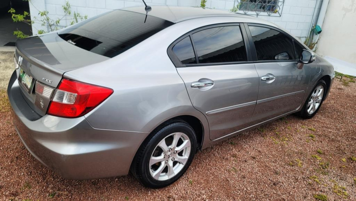 Honda/Civic EXS - 2012/2013 — foto 28 de 37