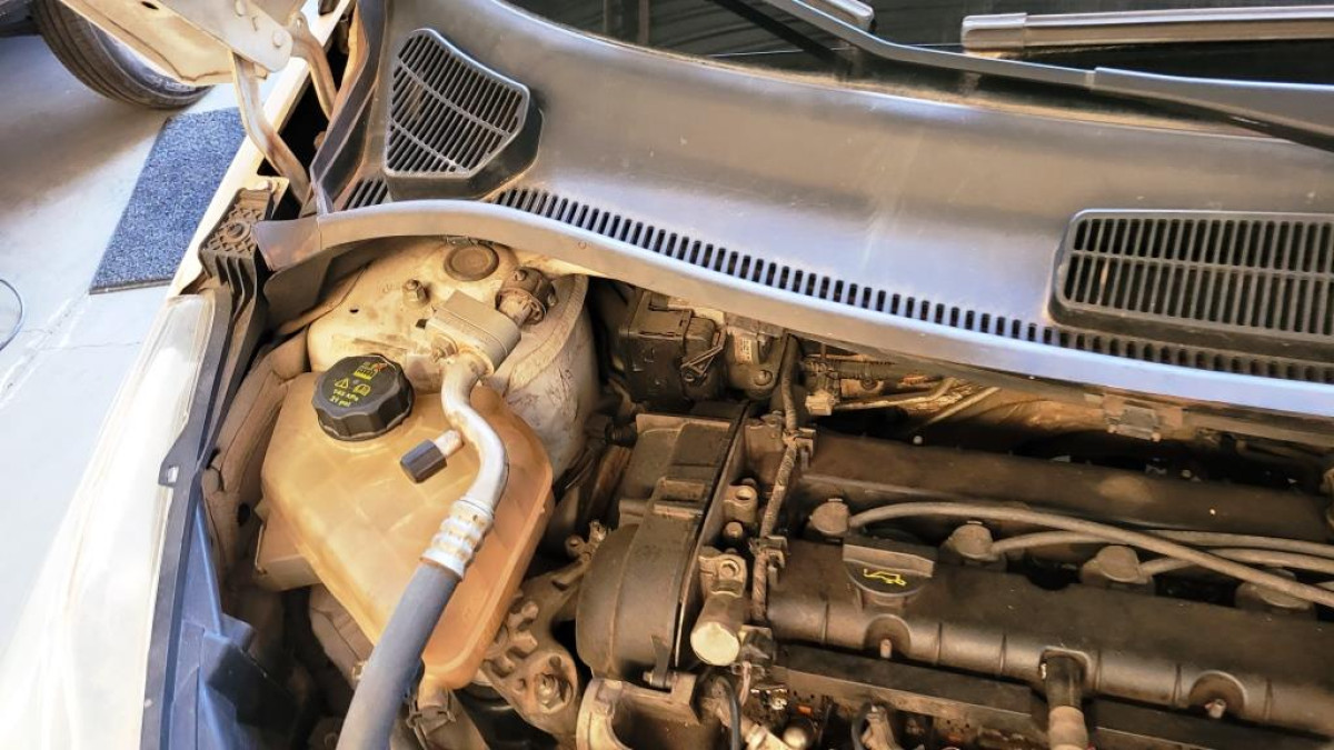Ford/Fiesta HA 1.6L SE A - 2015/2015 — foto 5 de 35