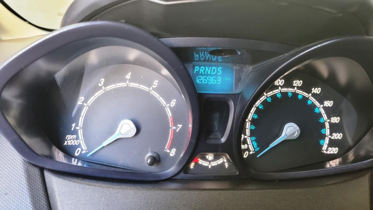 Ford/Fiesta HA 1.6L SE A - 2015/2015 — foto 28 de 35