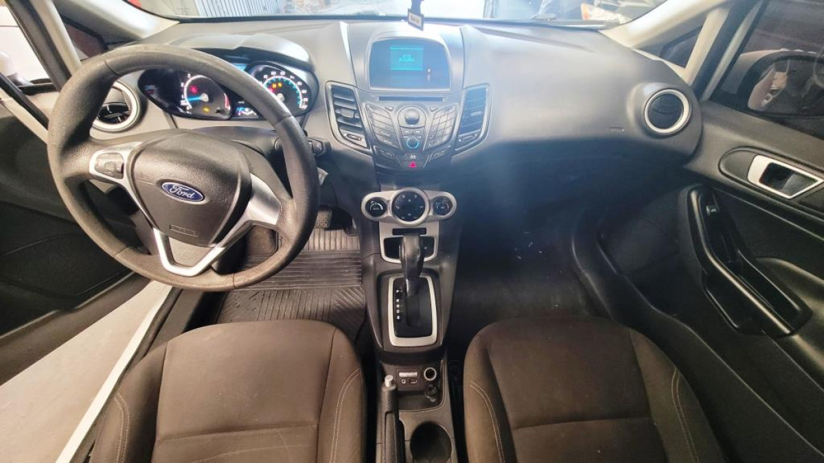 Ford/Fiesta HA 1.6L SE A - 2015/2015 — foto 23 de 35