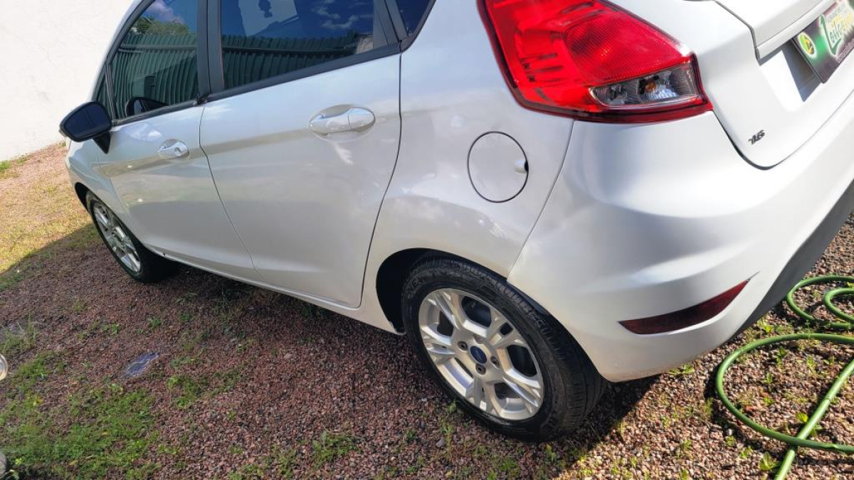 Ford/Fiesta HA 1.6L SE A - 2015/2015 — foto 16 de 35