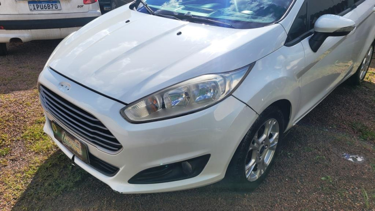 Ford/Fiesta HA 1.6L SE A - 2015/2015 — foto 9 de 35