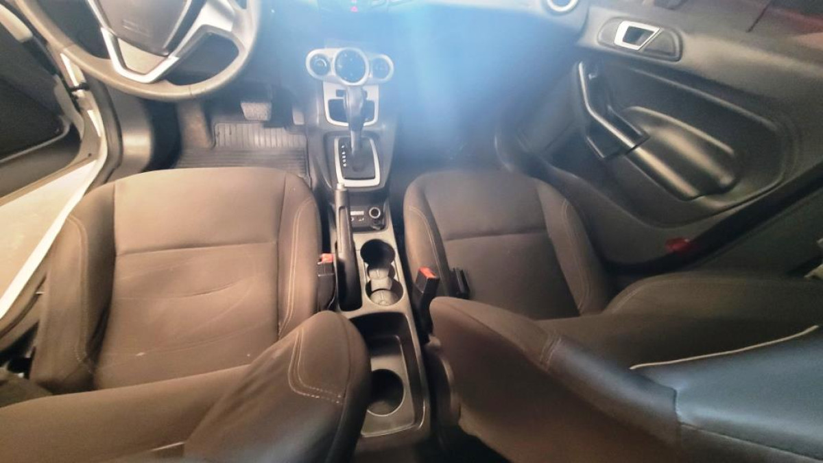 Ford/Fiesta HA 1.6L SE A - 2015/2015 — foto 26 de 35