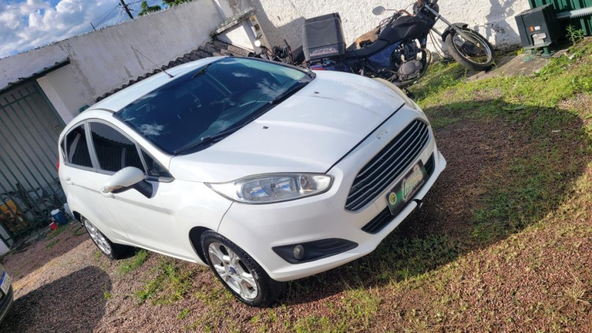 Ford/Fiesta HA 1.6L SE A - 2015/2015 — foto 6 de 35