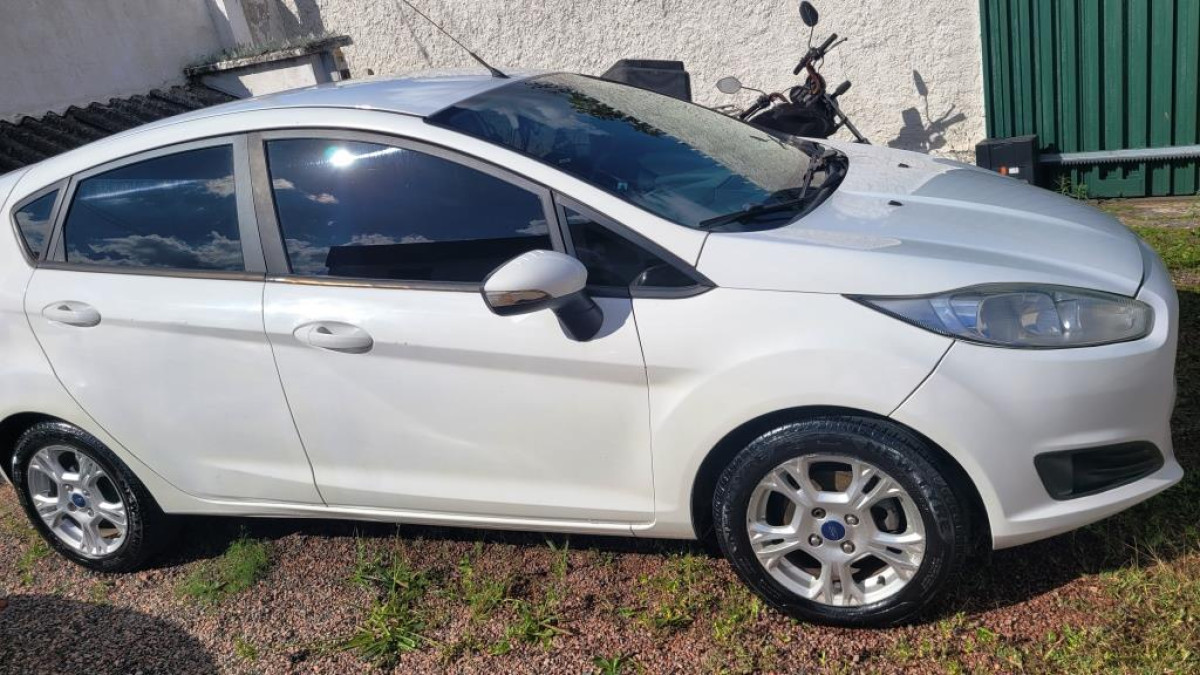 Ford/Fiesta HA 1.6L SE A - 2015/2015 — foto 10 de 35