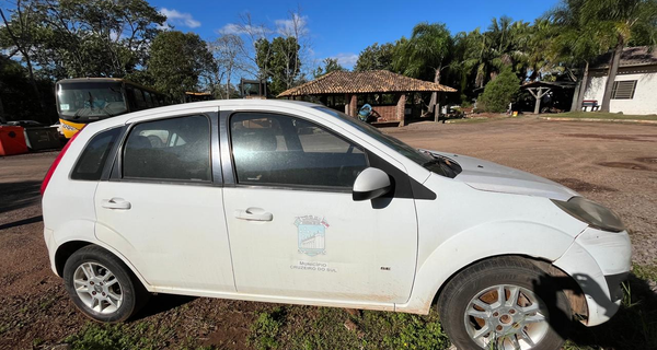 AUTOMÓVEL - Ford Fiesta Flex – Ano/Modelo 2014/2014 – Cor Branca