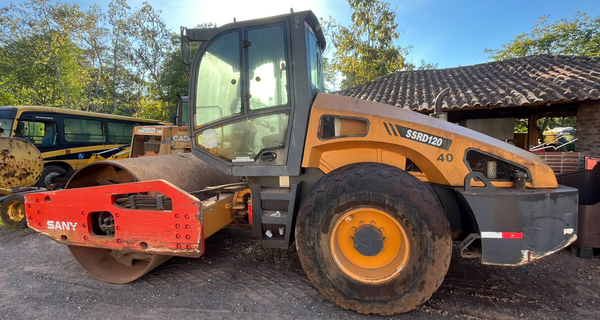 MÁQUINA PESADA - Rolo Compactador – Marca Sany