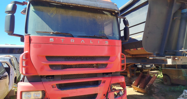 CAMINHÃO IVECO STRALIS 530S36T - ANO 2013
