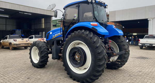 TRATOR AGRÍCOLA NH T6-110 CABINADO - ANO 2016
