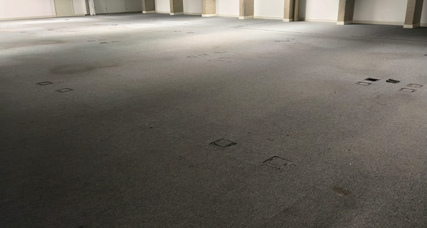 PISO ELEVADO 50X50CM COM ESTRUTURA - 338,48 M²