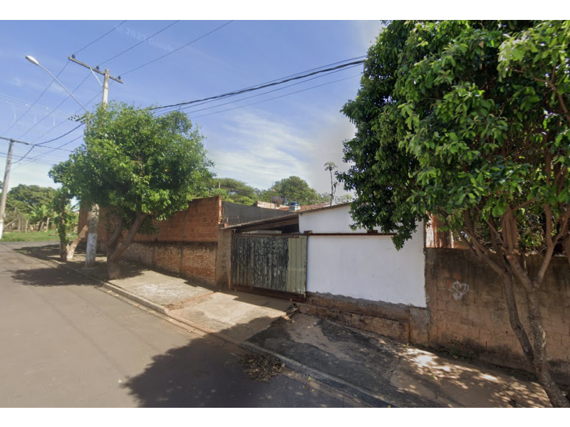 Casa - R. Voluntário João Baptista de Araújo esquina com R. Jovira Rolim Sodré - Lins/SP