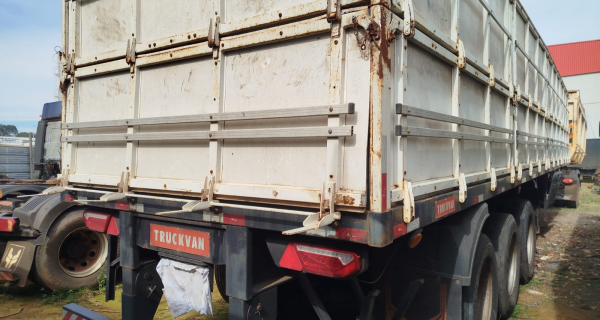 CACAENCR TRUCKVAN PRETA - ANO 2021