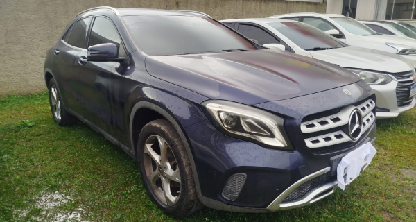 AUTOMÓVEL MERCEDES-BENZ GLA 200 ADVENCE 1.6 AUT - ANO 2018