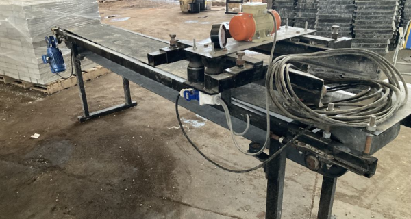 Desenformadora Pavers Concreto - Com Mesa Vibratória e Transportadora Pneumática