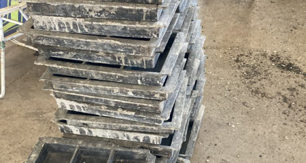 Formas/Moldes Plásticos para confecção de pavers e blocos em Concreto