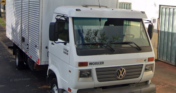 Volkswagen VW/8.150 – Ano 2001 – Cor Branca