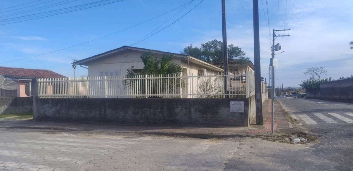 Casa no Rio Vargedo (foto 2 de 10)