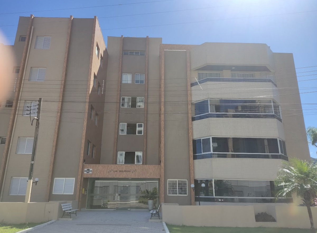 Apartamento no Caiobá (foto 2 de 5)