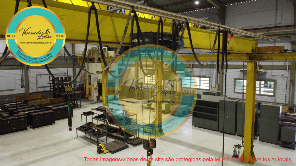 Terreno com Galpões para Industrias Area total 24.597,26 m² e 6.000 M² em edificações, localizado em Joinville - SC, bairro Iririú