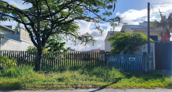 Terreno em leilão em 